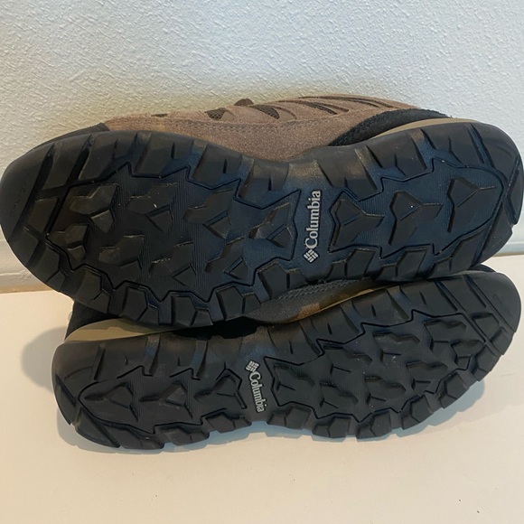 COLUMBIA REDMOND V2 MID WATERPROOF MEN'S 9 HIKING TRAIL SHOES - Picture 6 of 8